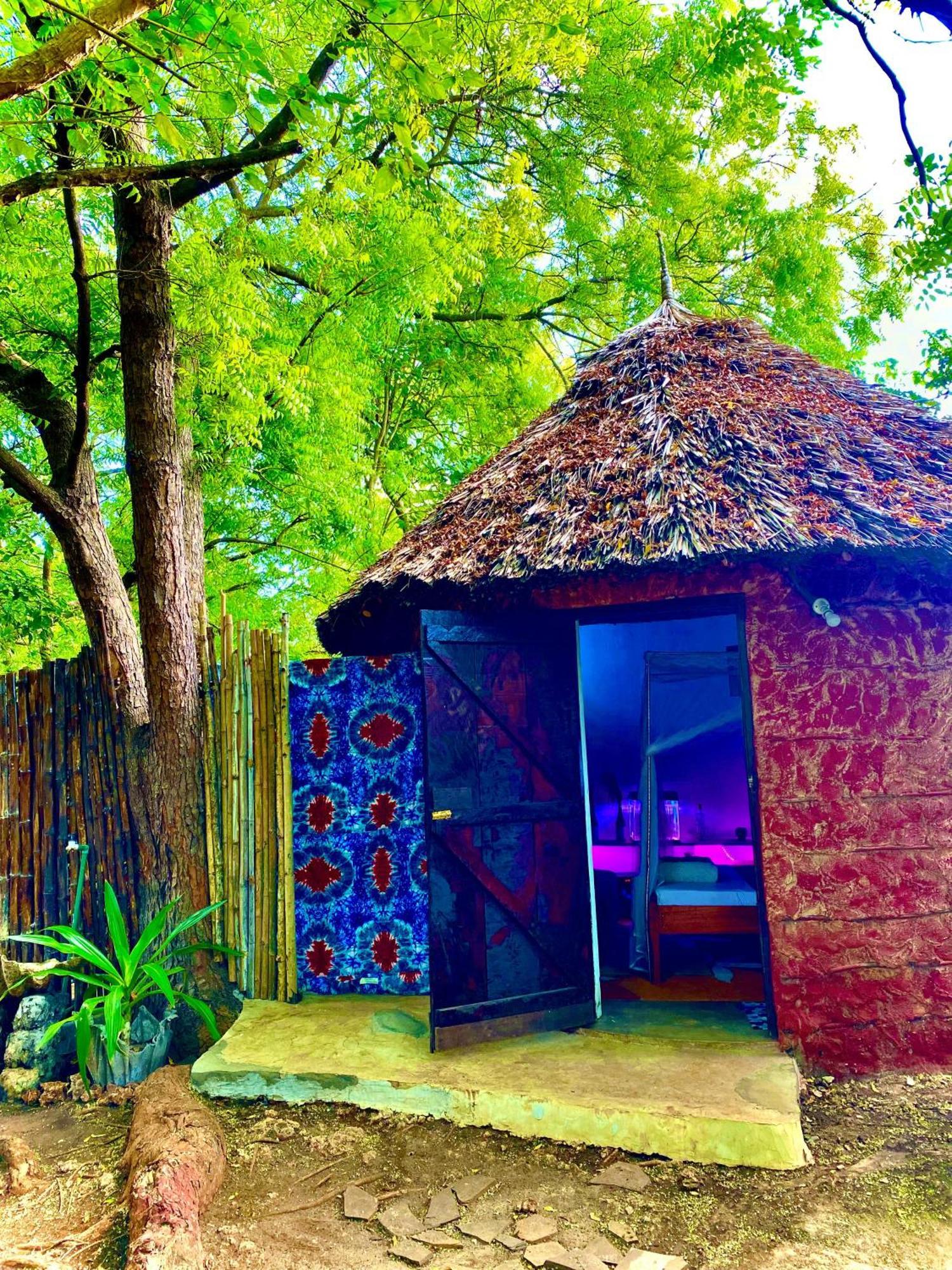African Hut Tiny Cottage Діані-Біч Екстер'єр фото
